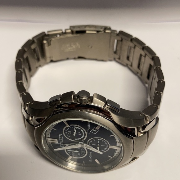 Citizen titanium eco drive chronograph watch - Picture 6 of 7